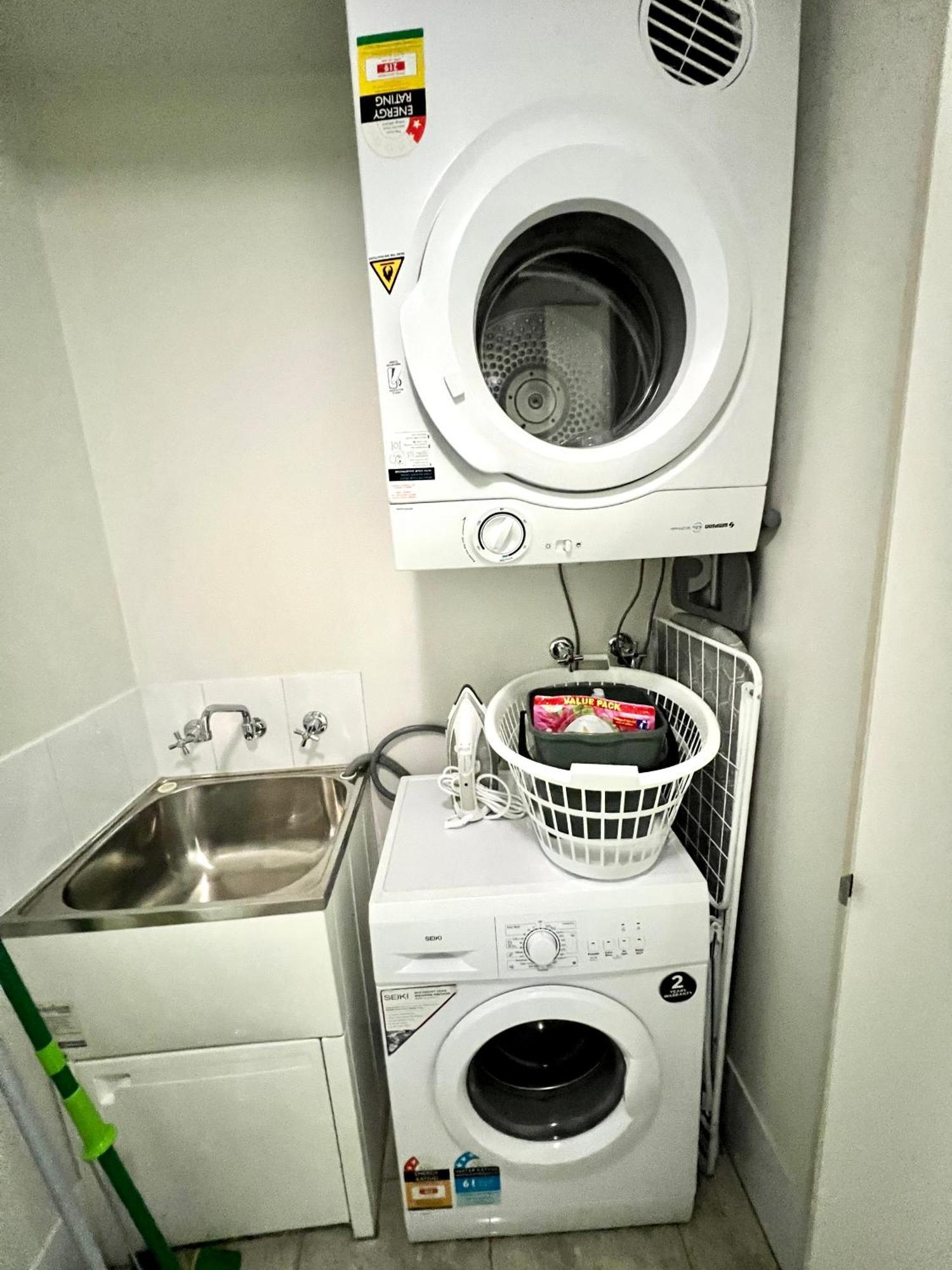 Readyset Apartments At Sentinel メルボルン エクステリア 写真