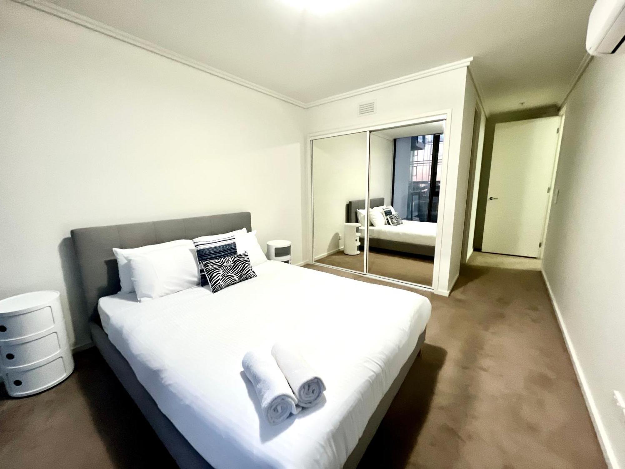 Readyset Apartments At Sentinel メルボルン エクステリア 写真