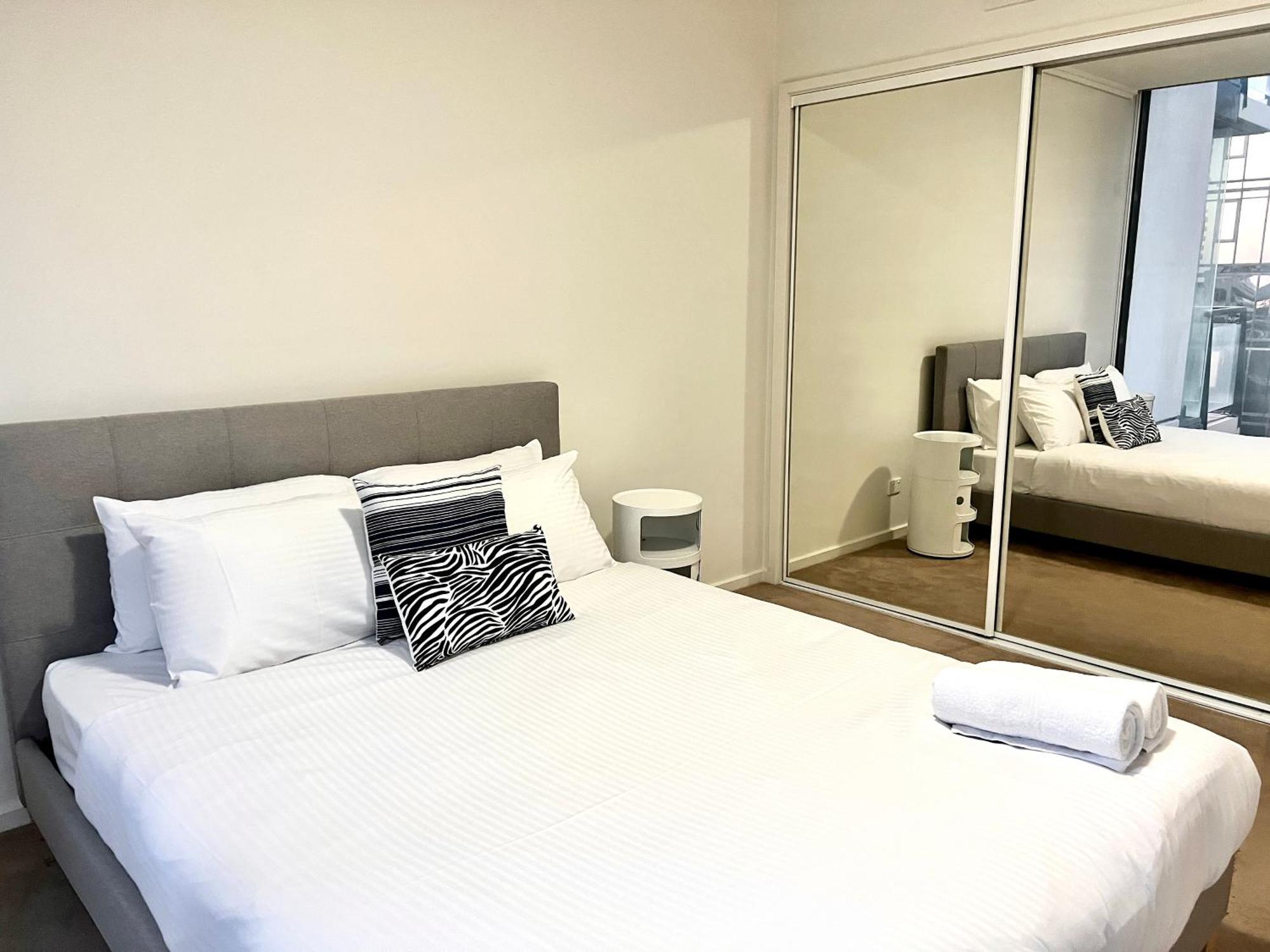 Readyset Apartments At Sentinel メルボルン エクステリア 写真