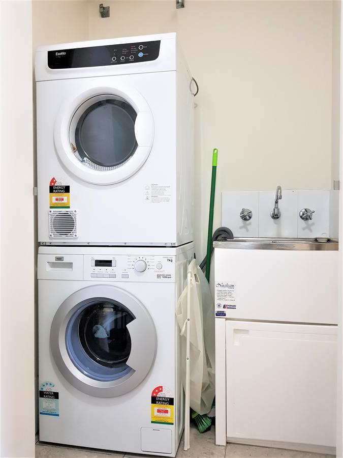 Readyset Apartments At Sentinel メルボルン エクステリア 写真