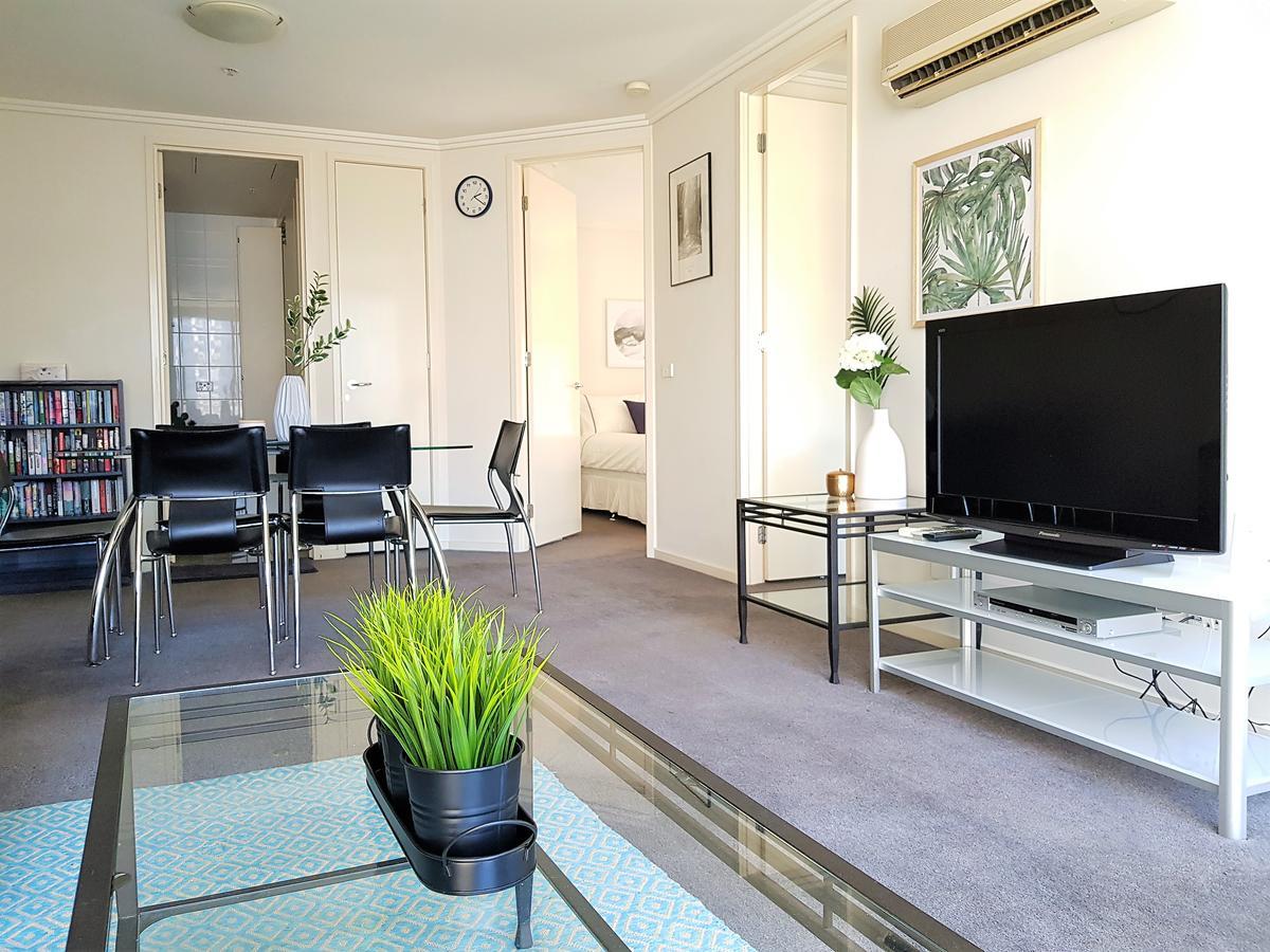 Readyset Apartments At Sentinel メルボルン エクステリア 写真
